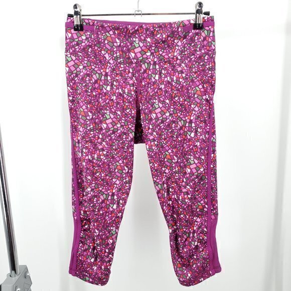Lululemon Real Quick Crop Paradise Camo Multi / Regal Plum Leggings Size 4 EUC - Picture 1 of 16